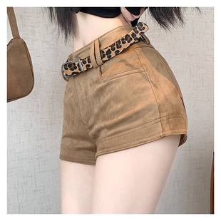 鹿皮绒短裤女秋冬皮短裤卡其色女裤低腰巨好看的裤子辣妹性感靴裤