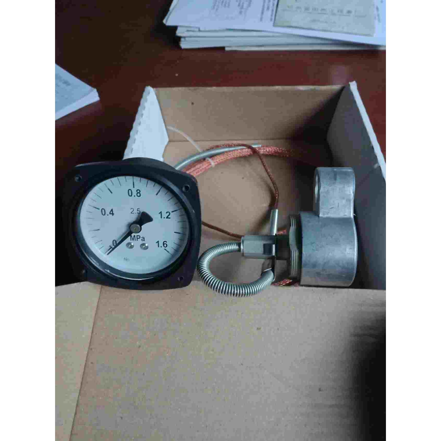 杭州富阳带线压力表MTC-16隔膜K2C压力表16/1.6MPA船用型柴油机用