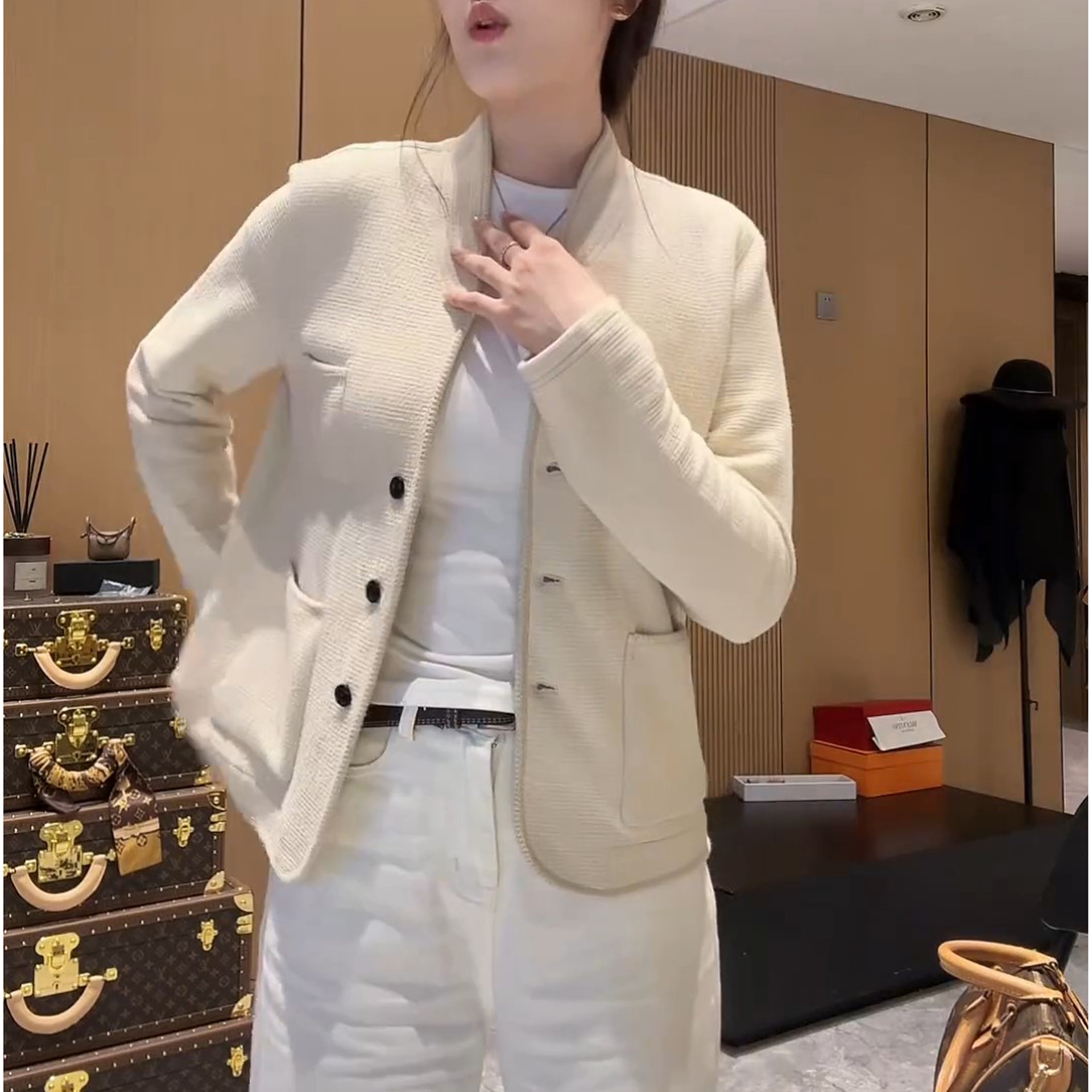 洋气设计感遮肉显瘦纯色上衣潮