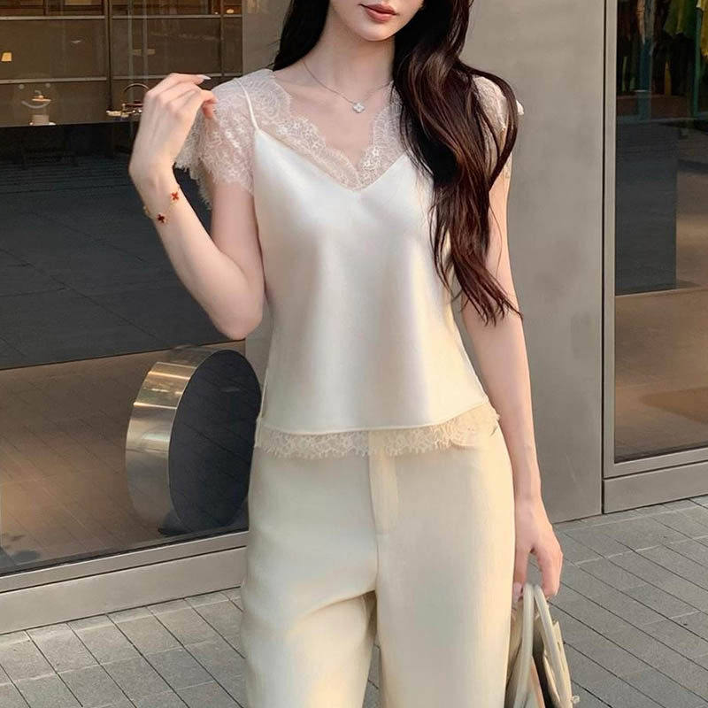 设计感蕾丝拼接V领背心内搭女图片