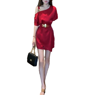 2025新款时尚露肩短袖上衣短裤套装女气质宽松显瘦遮肚短裤两件套