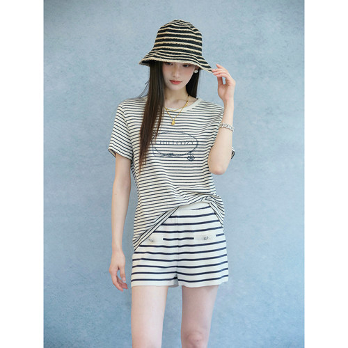 且可ChillCozy 穆夏 獨家设计字母印花棉感船锚宽松圆领T恤女夏