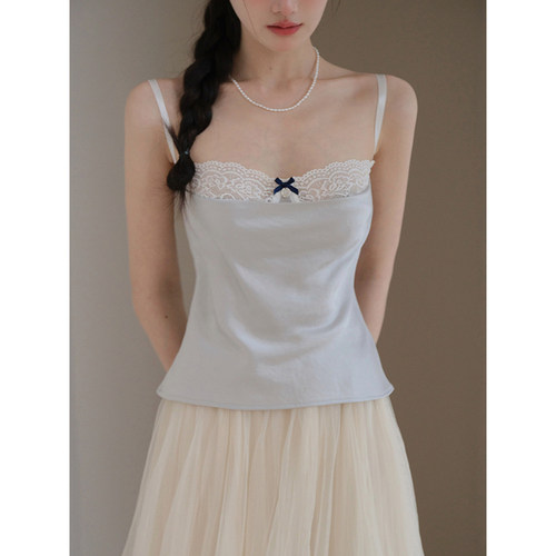 且可ChillCozy 半遮尤怜 醋酸混纺缎面拼接蕾丝时尚吊带上衣女夏