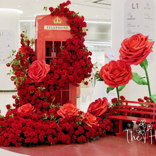 红色系电话亭玫瑰仿真花瀑布花美陈造景网红打卡邮筒户外商场装饰
