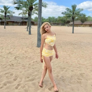 2025新款 比基尼显白三角绑带度假绝美性感辣妹分体泳衣女温泉