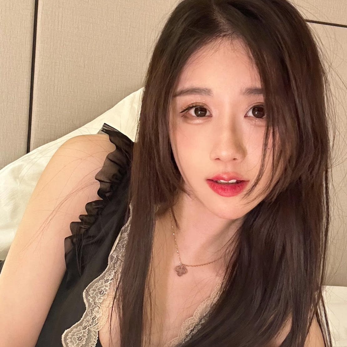 【珍藏版】DY 轩子巨二兔 专属会员合集高清写真海报照片壁纸素材
