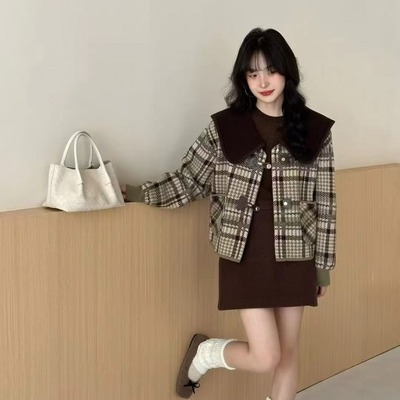 今年流行爆款短款格子外套女上衣