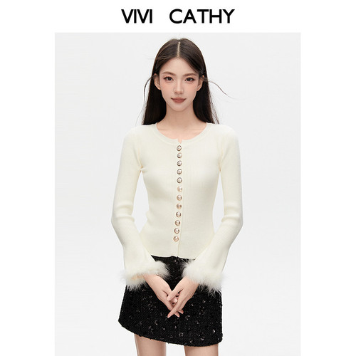 VIVICATHY2025秋冬韩系毛毛喇叭袖打底衫女杏色修身减龄内搭上衣