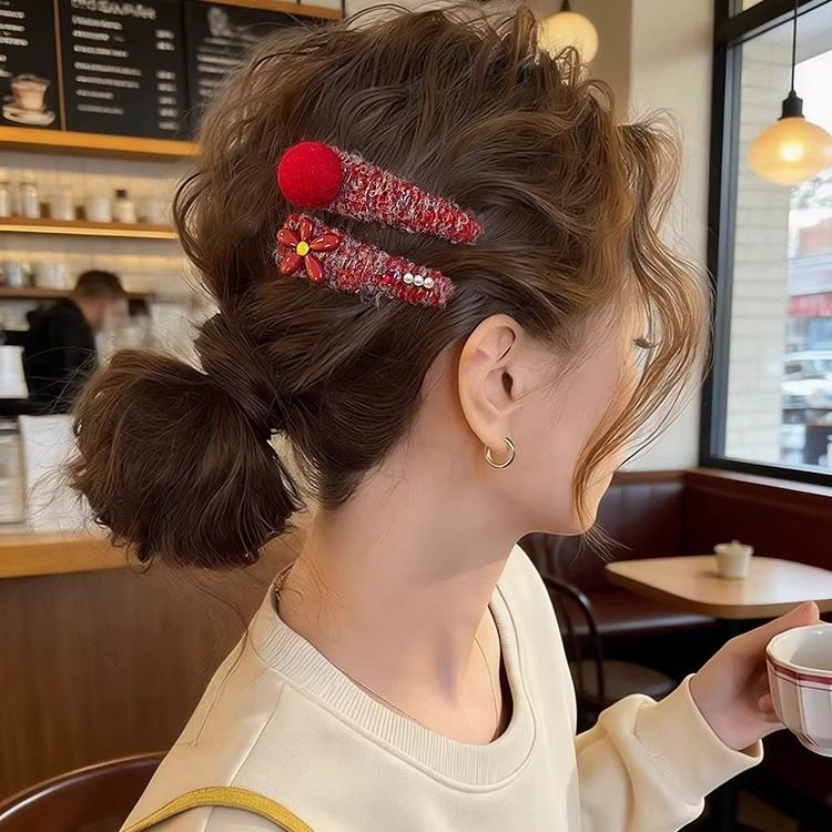 韩系毛绒球发夹女新年红闪钻侧边夹氛围感碎发夹网红气质发卡,饰品/流行首饰/时尚饰品新,发饰,淘宝优惠券,粉丝福利购,淘宝优惠卷