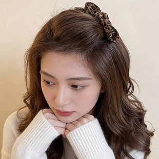 豹纹蝴蝶结发卡倒插梳女新款高级感碎发整理神器公主头刘海夹