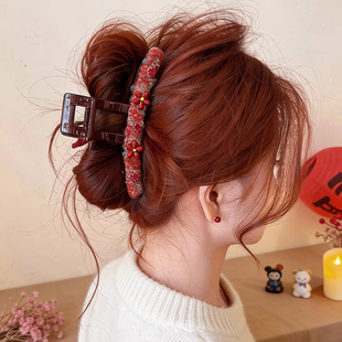 红色花朵蝴蝶结抓夹女新年氛围鲨鱼夹2025新款高级感盘发夹发饰冬