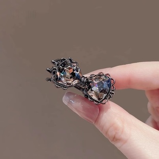 小巧精致轻奢透亮水晶鸭嘴夹侧边刘海额前碎发夹子气质头饰女