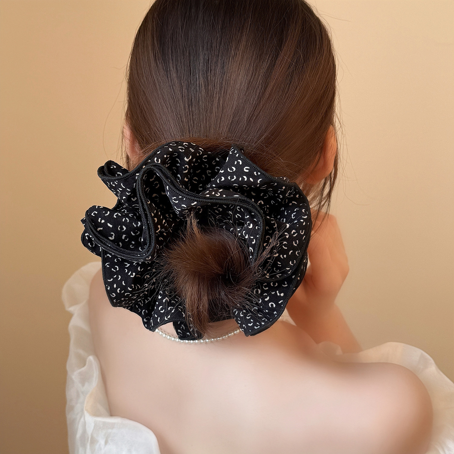 复古风个性豹纹四层锁边缎面大肠发圈新款韩系高级感时尚百搭头绳,饰品/流行首饰/时尚饰品新,发饰,淘宝优惠券,粉丝福利购,淘宝优惠卷