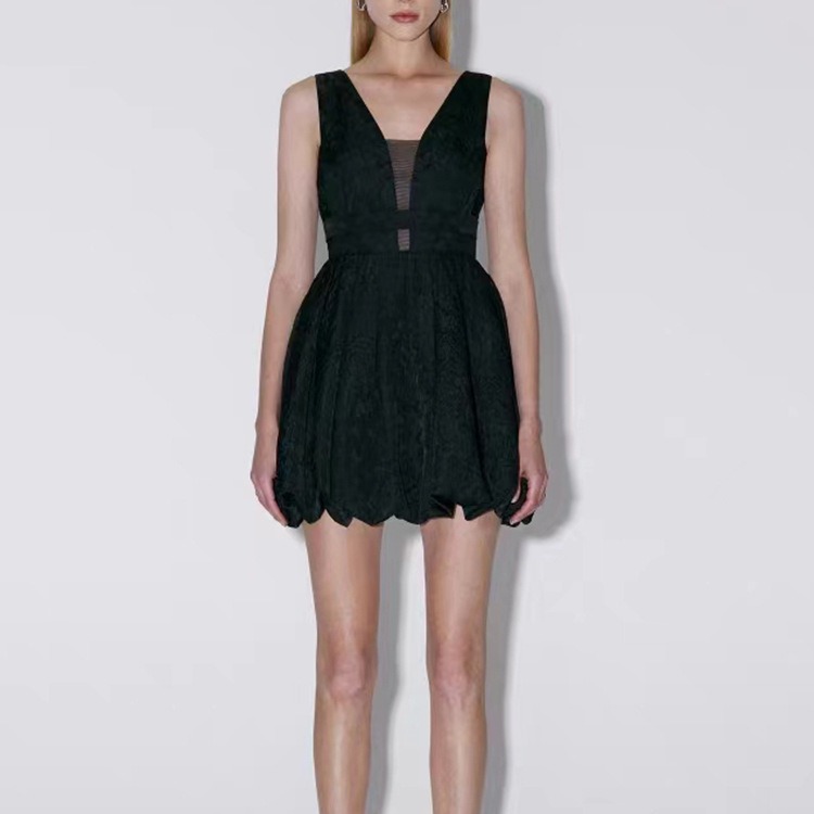 [清仓]2025夏季BEBE同款黑色连衣裙法式气质性感V领吊带公主短裙