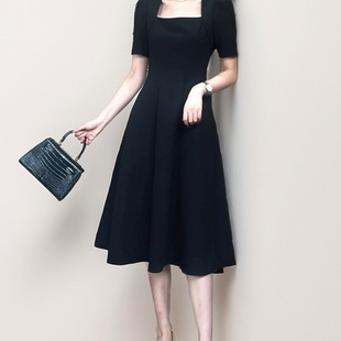 裙子气质收腰显瘦优雅小黑裙 赫本风方领连衣裙女2024新款 夏装 法式