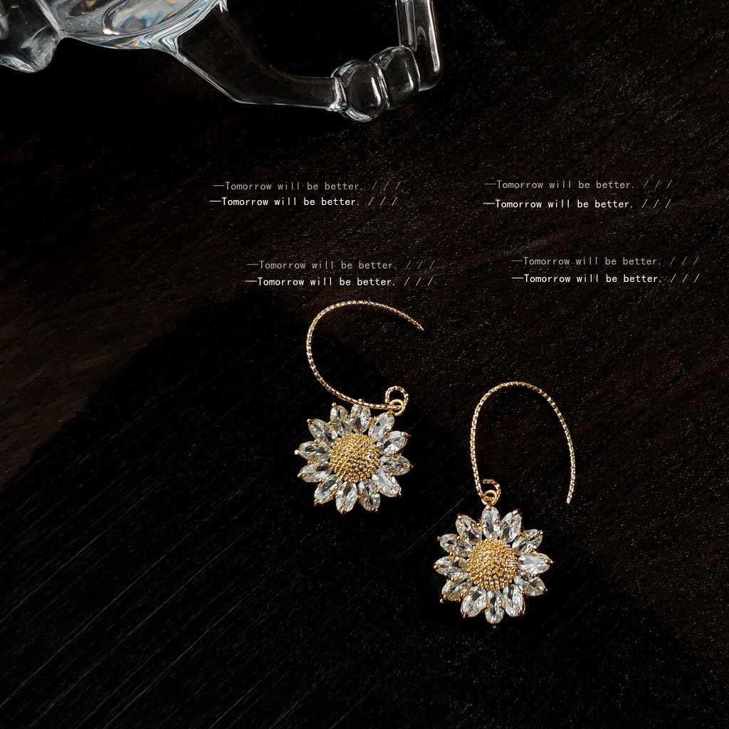 Micro-inlaid zircon! Sunflower French Plated 14K Tide Flash