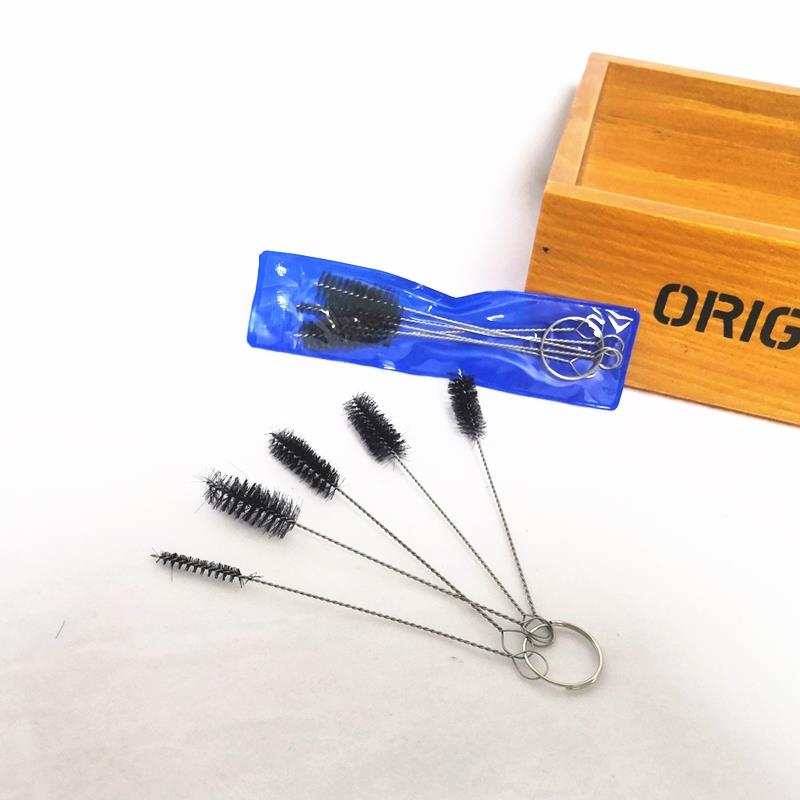 A pack of 5 small brush cleaning tools