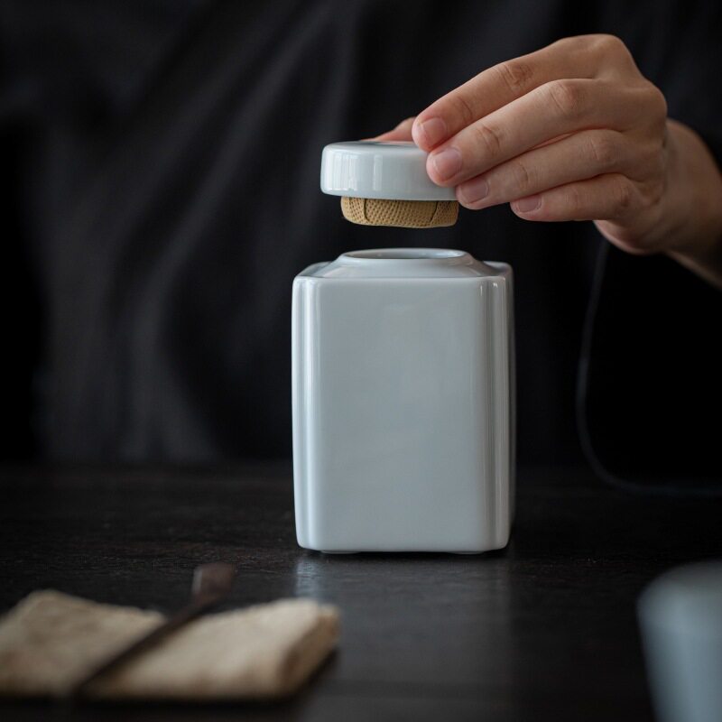影青陶瓷四方茶叶罐密封