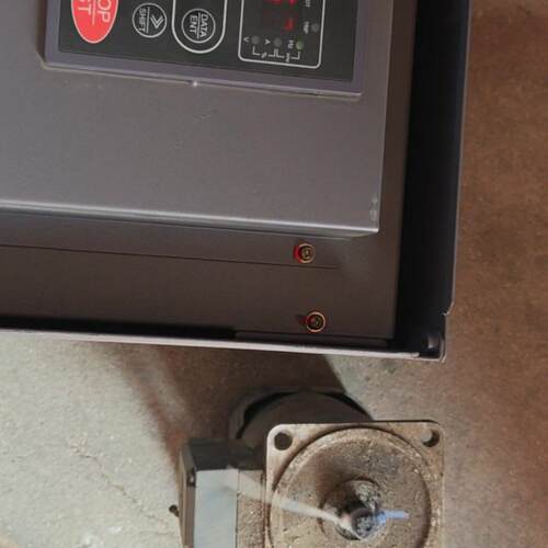 CHF100-018G/022P-4 英威腾变频器 18.5KW 22KW 调速装置议价维修