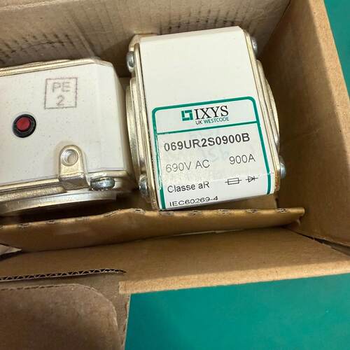 069UR2S0900B IXYS熔断器 690V AC 900A aR议价维修