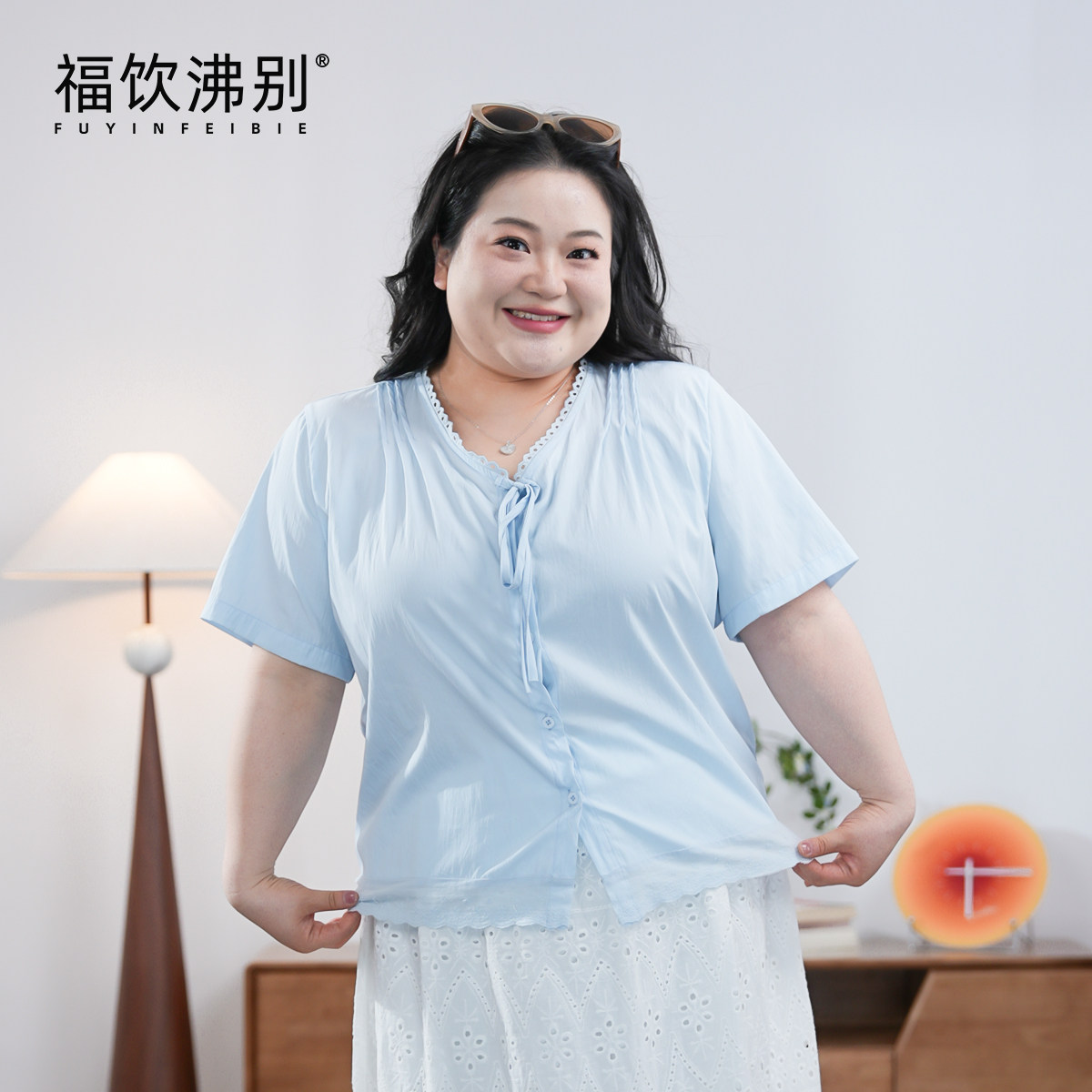 清仓特惠【蓝梦花韵】大码显瘦胖MM新款甜美系带花边短袖上衣2137 - 实物图