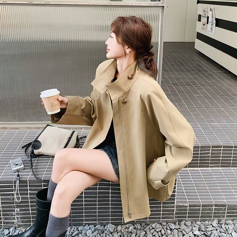 高级感超火好看短款斗篷风衣外套女秋季独特漂亮减龄小众韩版大衣
