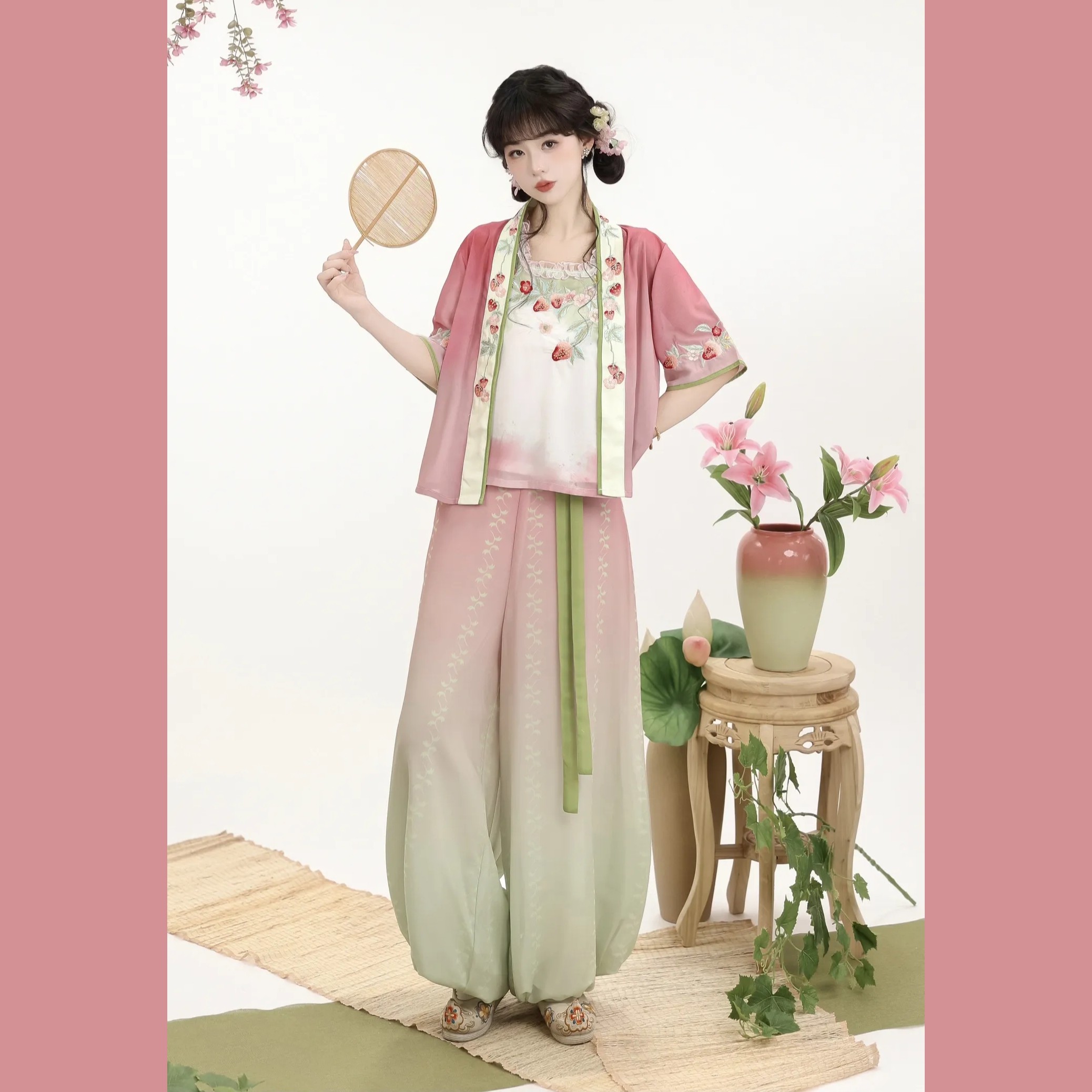 原创汉服女【荷梅子】宋制短衫吊带灯笼裤粉色荷花套装轻薄夏季款