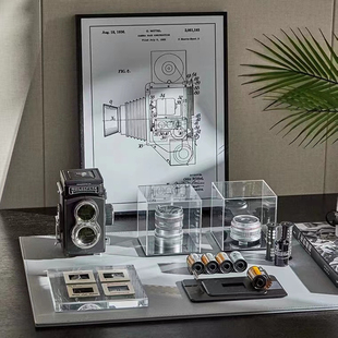 简约样板间书房软装摄影师主题组合书桌相机模型胶卷摆件软装饰品