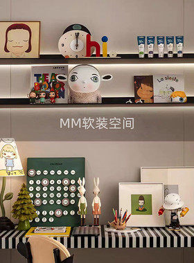 简约现代样板间儿童房卡通玩偶手办可爱公仔书桌组合套软装饰摆件