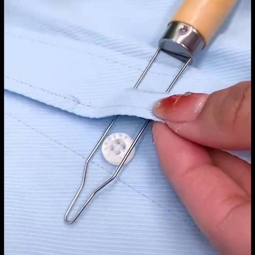 服装厂用快速穿纽扣工具穿扣器