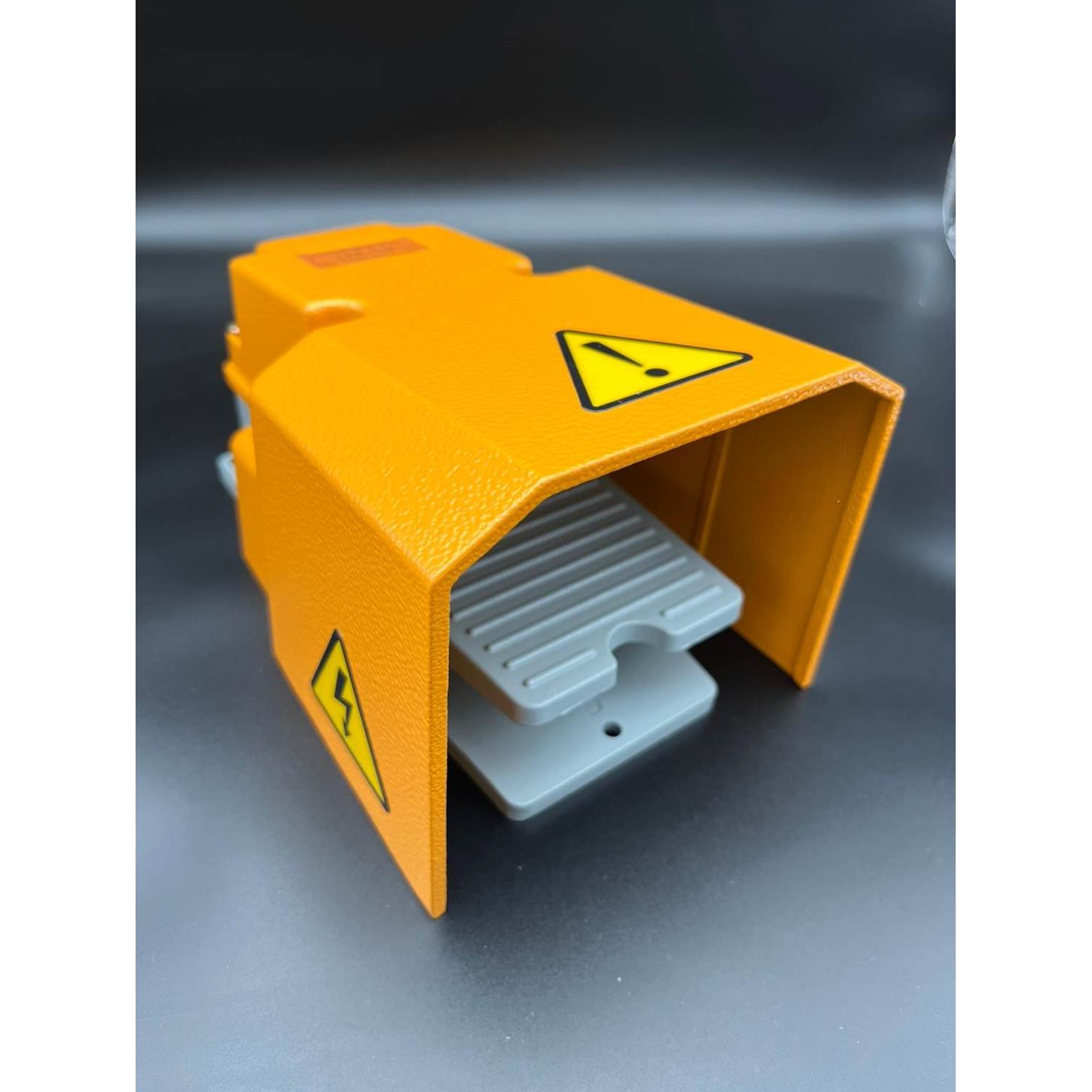 CHCKC 黄色带盖全包金属脚踏开关 LTH-1/6 脚踩控制按钮开关