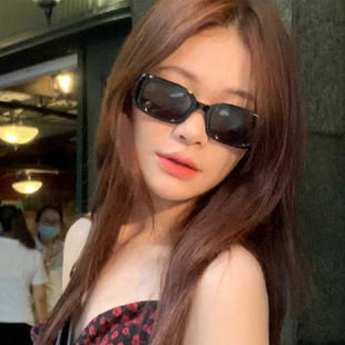 英国cherrykoko新款高级感墨镜女ins温柔显瘦太阳镜男辣妹y2k街
