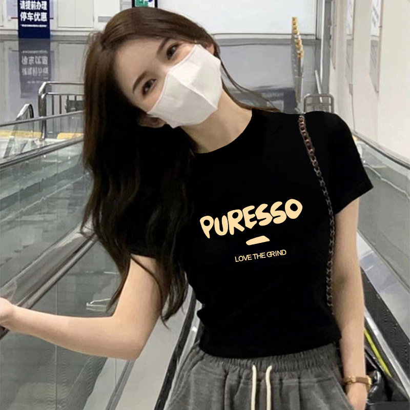 黑色正肩短袖t恤女夏季短款甜辣妹修身设计感小众chic港味上衣潮