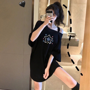 斜肩露肩上衣下衣失踪体恤 港风黑色中长款 短袖 t恤女2025夏季 新款