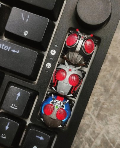 假面骑士键帽奥特曼键帽假面骑士机械键盘esc创意键帽个性键帽ttc