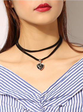 奥特莱斯撤柜韩版黑色短款脖颈锁骨链三角水晶吊坠饰品项链女简约