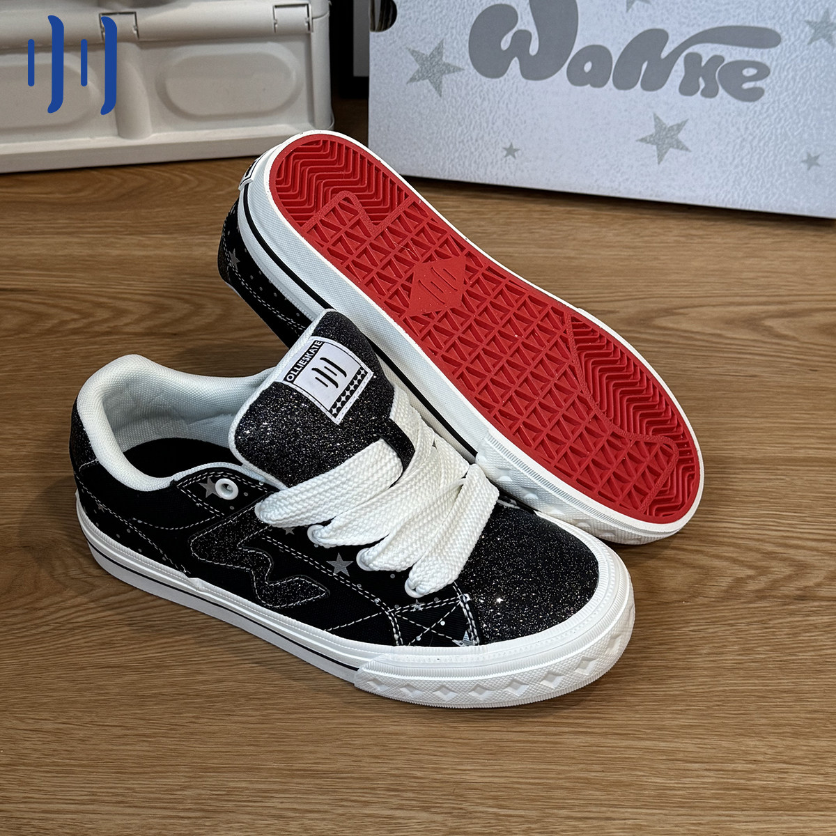 顽刻官方贝果黑闪白边亮晶晶红底BAKE低帮W软底男女款面包板鞋