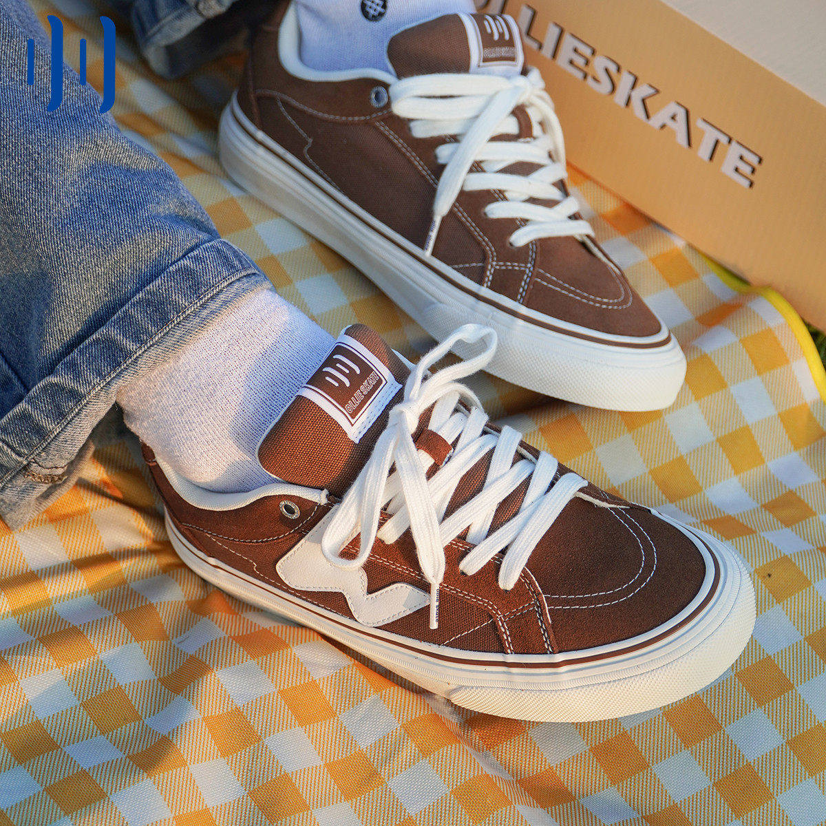 顽刻官方咖色春季校园风W系列翻毛皮帆布拼接男女国潮滑板鞋