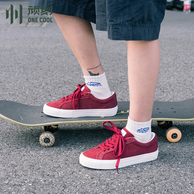 顽刻防滑翻毛皮复古低帮滑板鞋