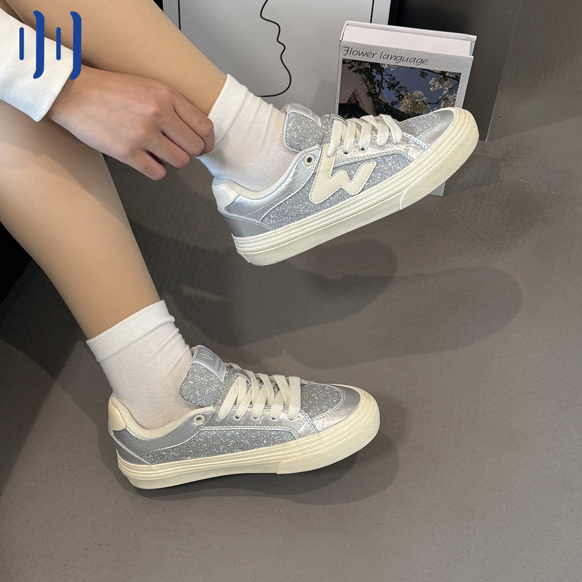顽刻官方Y2k银色小香风复古冬季校园风W系列低帮男女国潮滑板鞋