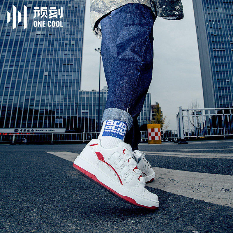 顽刻官方面包鞋红白拼色复古秋冬BAKE低帮男女耐磨减震国潮滑板鞋