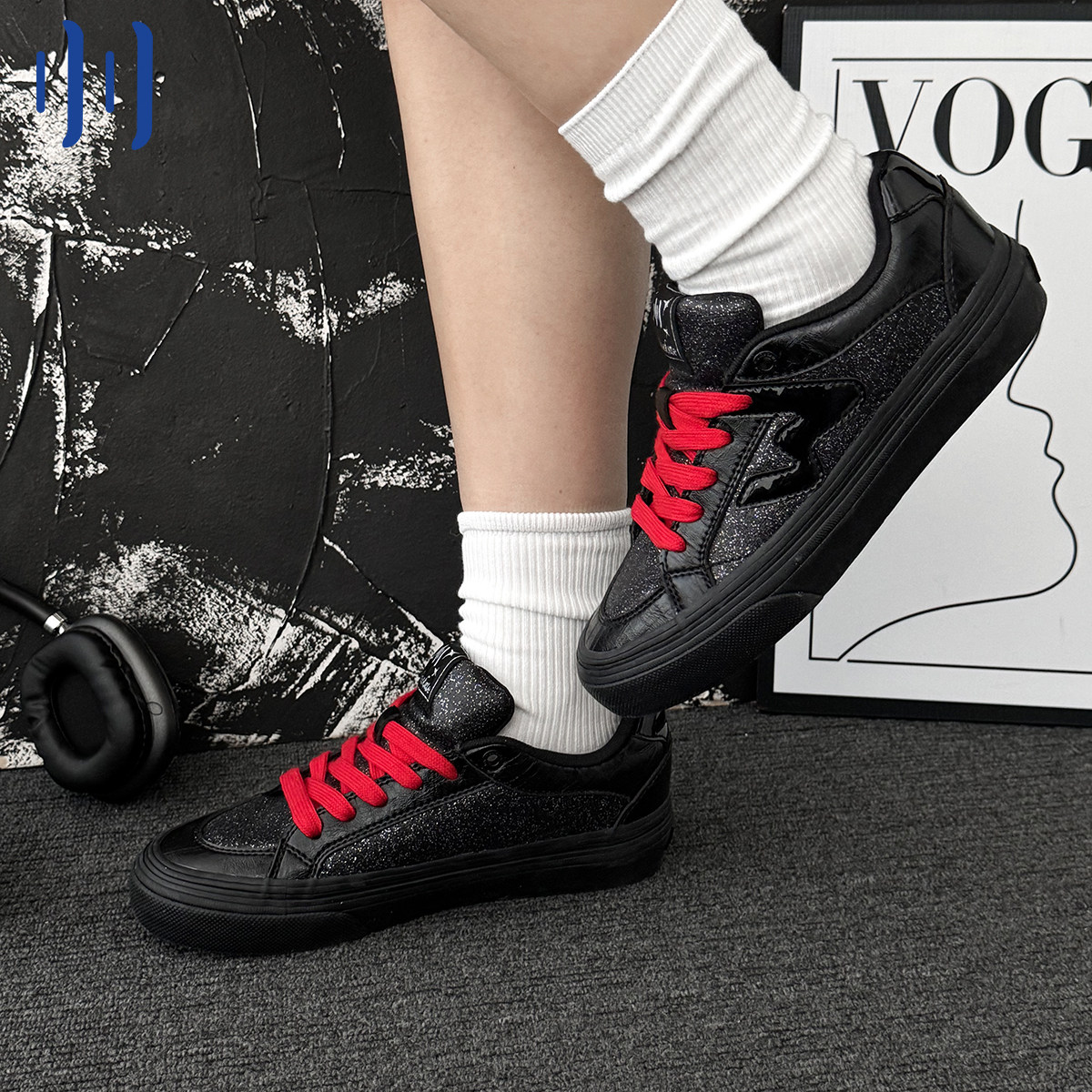 顽刻官方黑色红底黑闪亮晶晶冬季校园风休闲W系列男女国潮滑板鞋