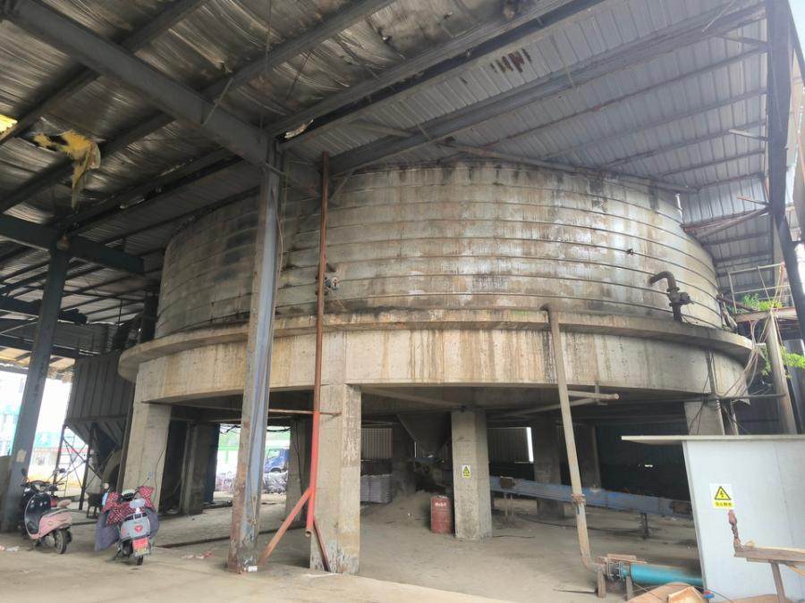 1月25日成都化工公司A区不锈钢罐子（半径6.5m；高6.5m）网络拍卖公告