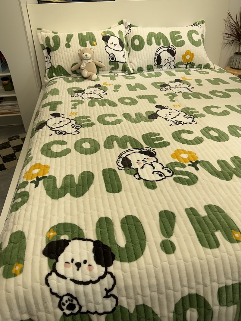WINTER LETTER PUPPY PADDED WARM MILK VELVET BED COVER THREE-PIECE CORAL VELVET TATAMI MAT THICKENED NON-SLIP SHEETS