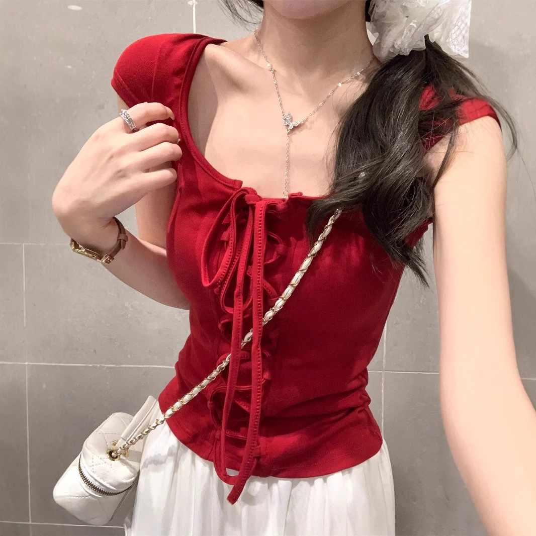 美式红色绑带低领短袖T恤女夏季2025辣妹收腰显瘦内搭正肩短上衣