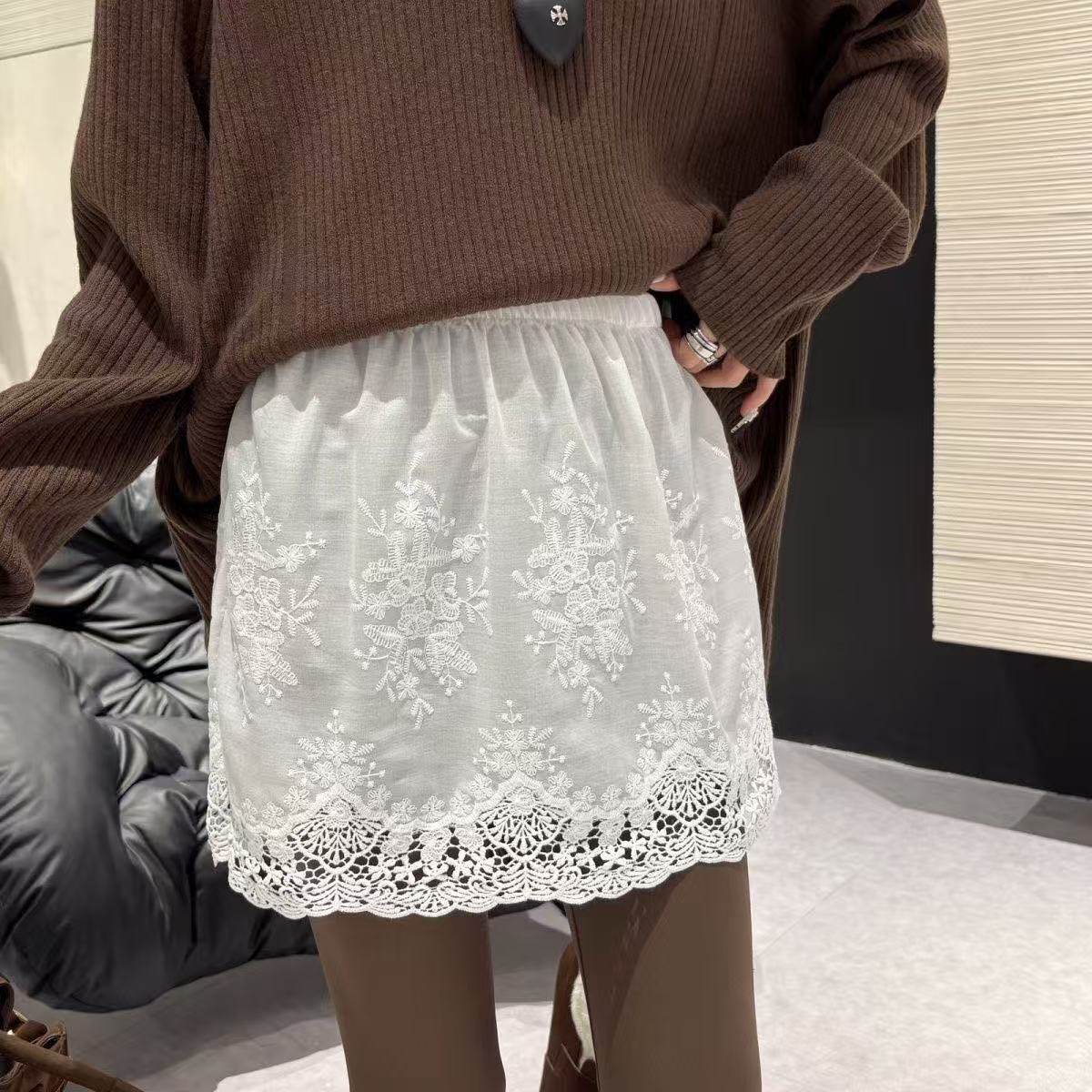 白色蕾丝A字半身裙女中腰花边显瘦叠穿短裙子浪漫蕾丝风大码屁帘