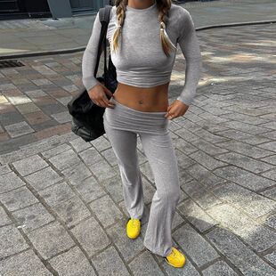 露脐T恤紧身长裤两件套 Midriff T-shirt tight-fitting pantsuit
