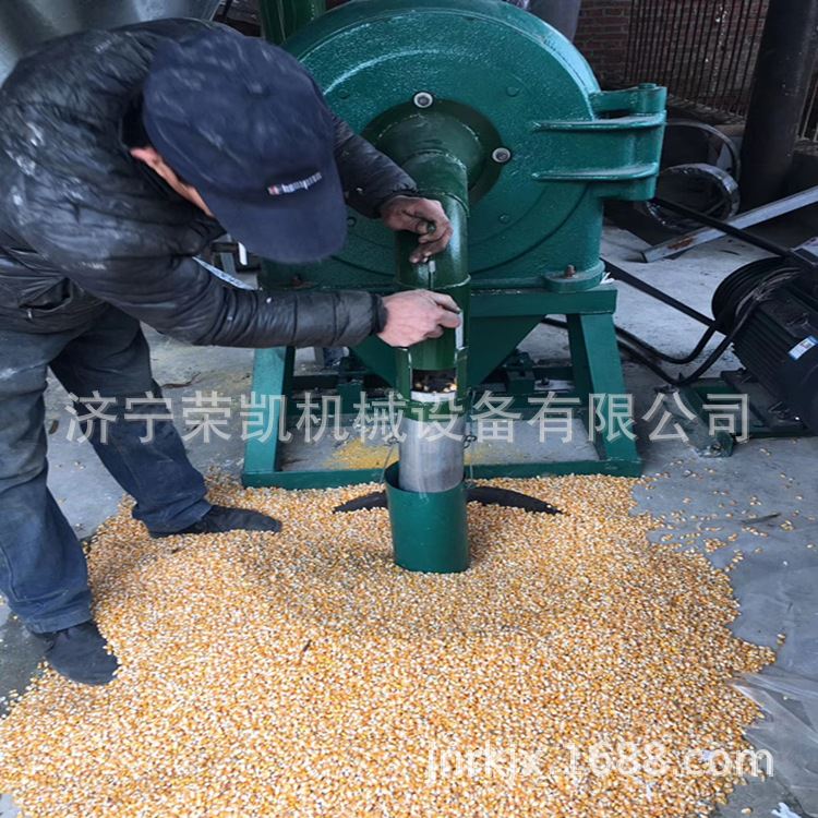 700大型粉碎机 高效自动卸料700粉碎机 木粉玉米齿爪式粉碎机价格