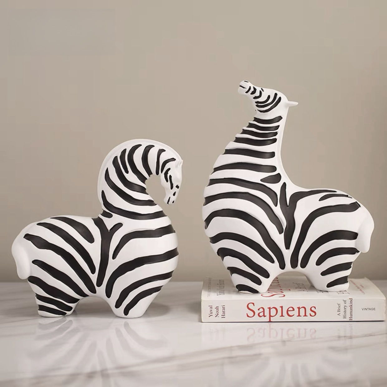 现代简约艺术摆件抽象斑马客厅电视柜样板间售楼处软装饰品摆设