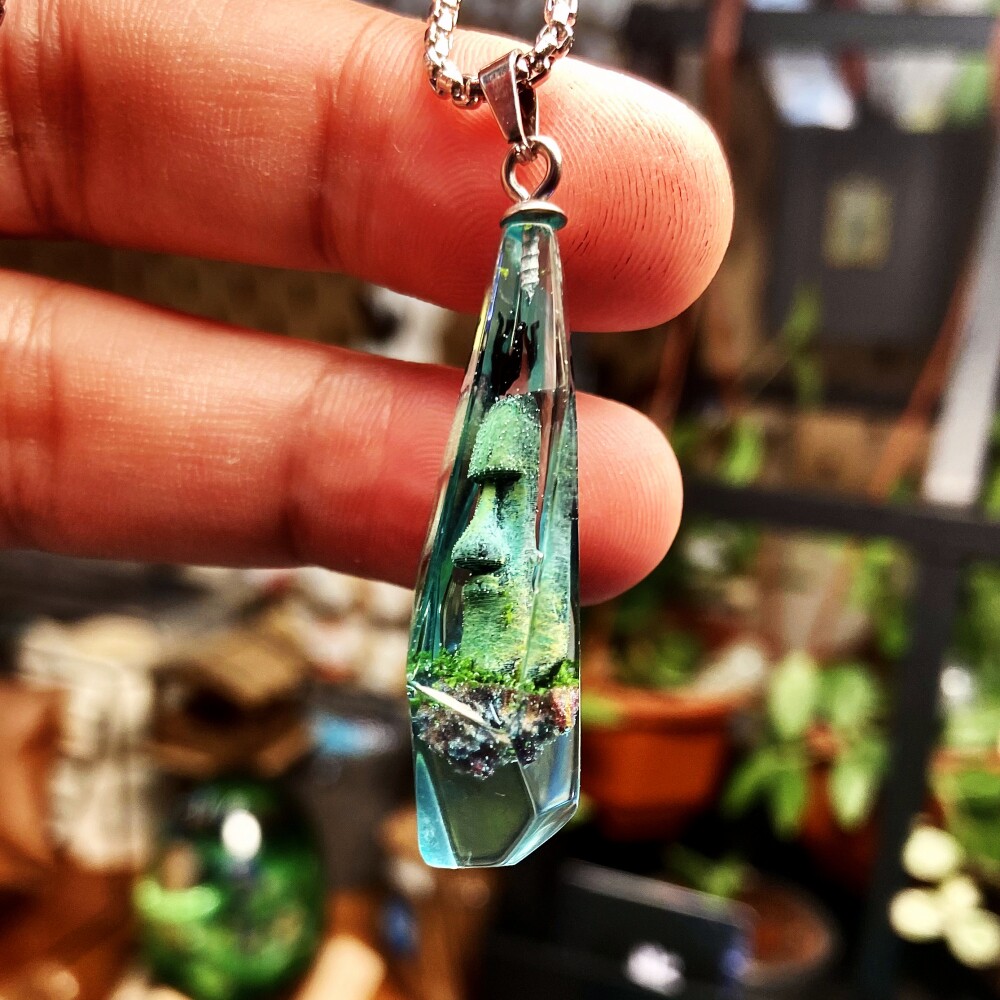 原创纯手工制作古文明遗迹深海潜水员手工滴胶菱形项链吊坠挂件